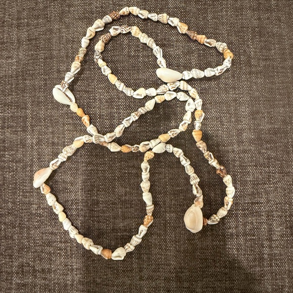 Natural Shell Bracelet Set - Picture 3 of 3